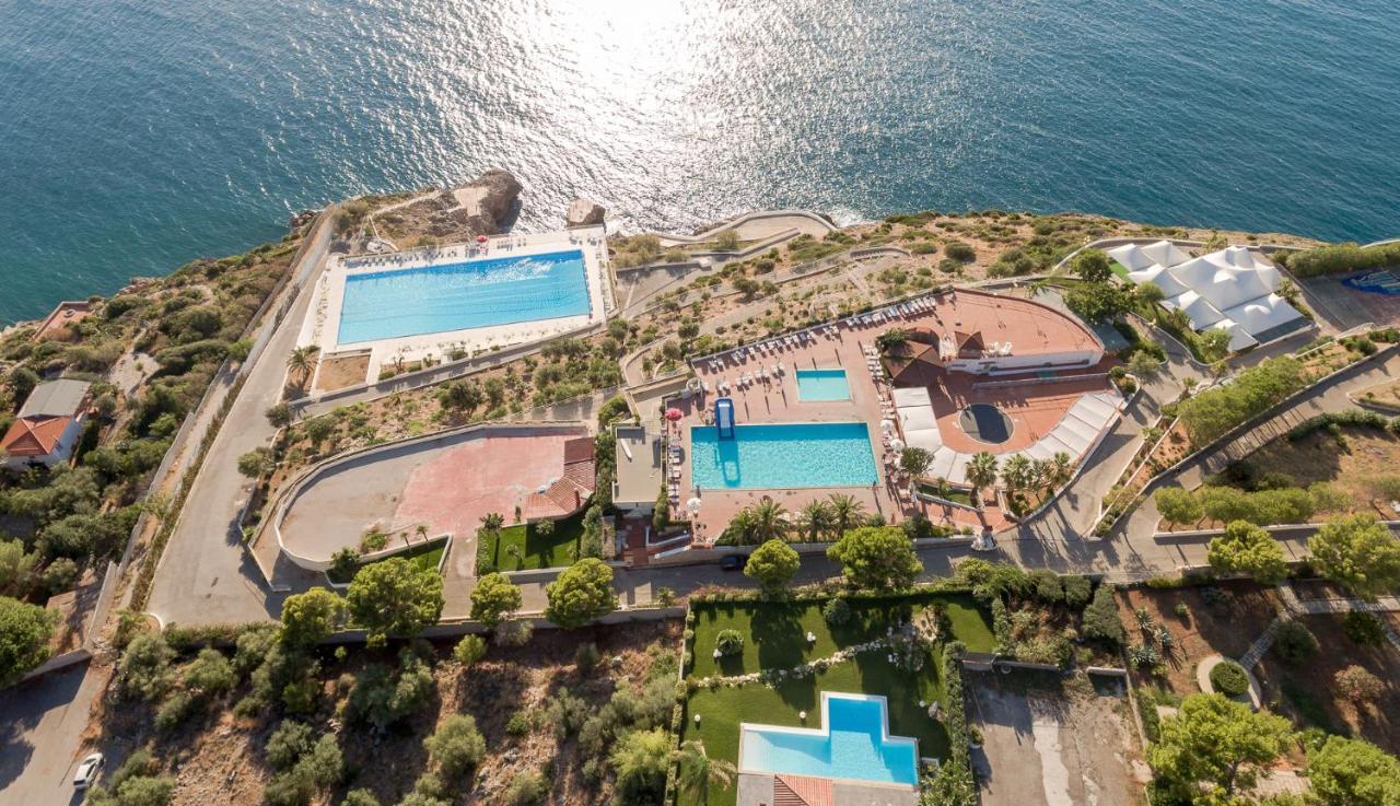 טראסיני Perla Del Golfo Resort מראה חיצוני תמונה