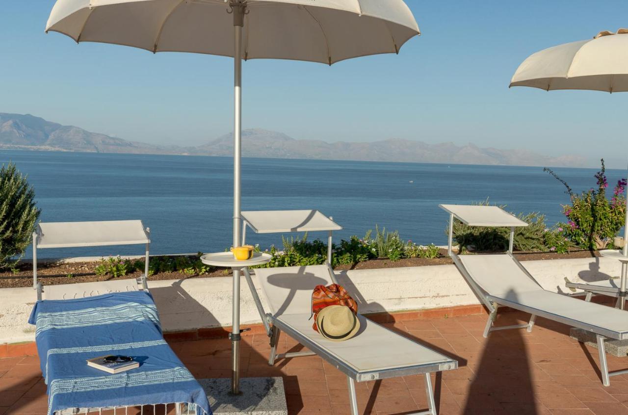 טראסיני Perla Del Golfo Resort מראה חיצוני תמונה